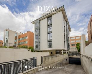 Exterior view of Duplex for sale in  Madrid Capital  with Air Conditioner