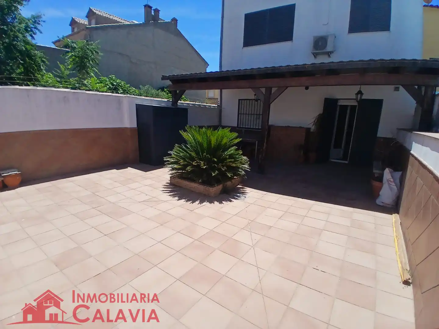 Casa con terrazza in vendita a Baeza