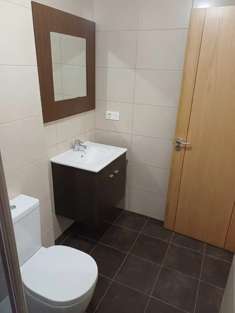 Bathroom of Flat for sale in A Coruña Capital   with Heating, Parquet flooring and Oven