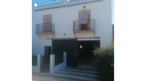 Chalet unifamiliar en venta en Lora del Río, imagen 3