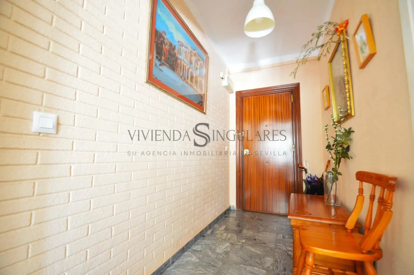 Flat for sale in Sevilla  with Air Conditioner, Terrace and Storage room