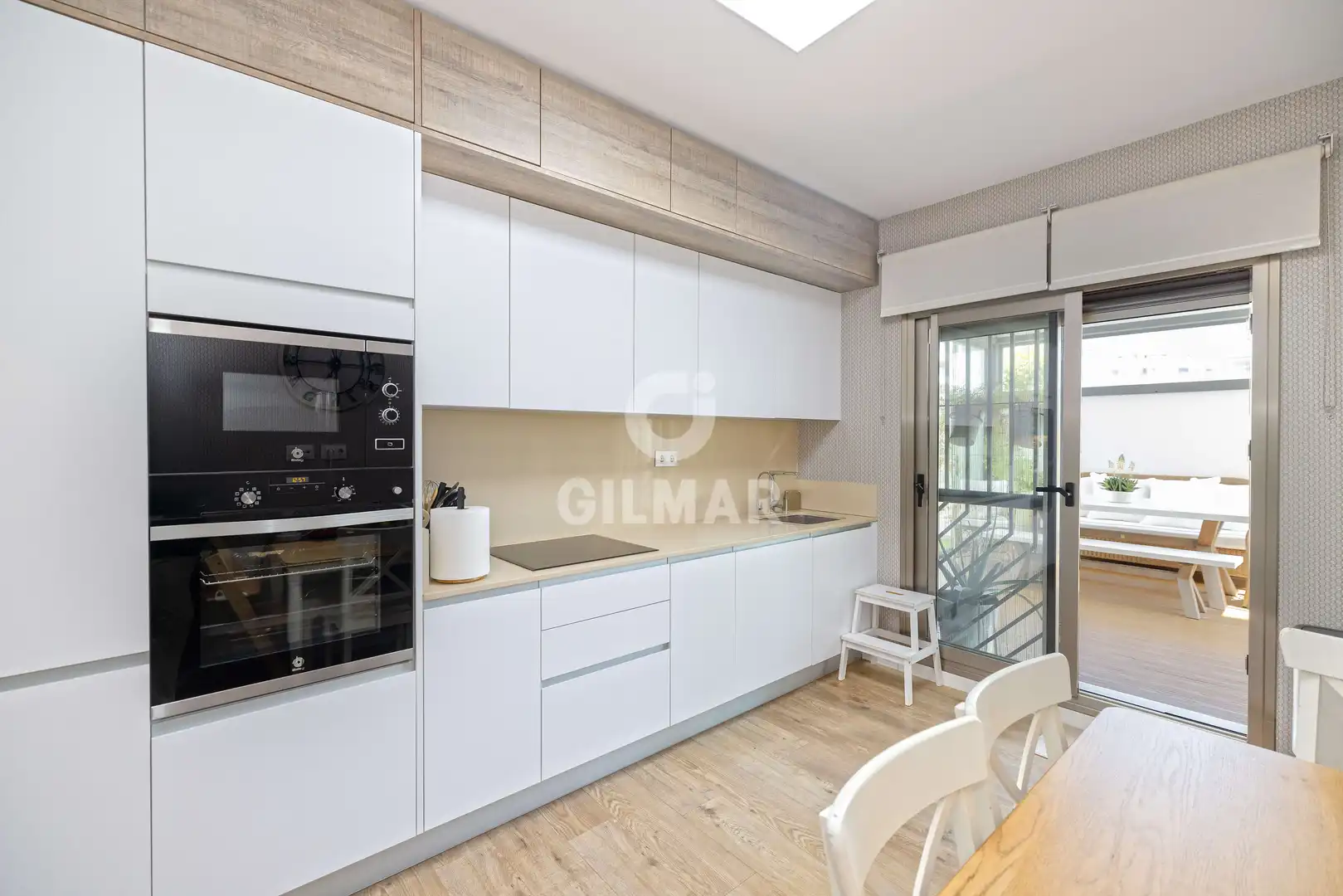 Cocina de Piso en venta en Torremolinos con Calefacción, Jardín privado y Trastero