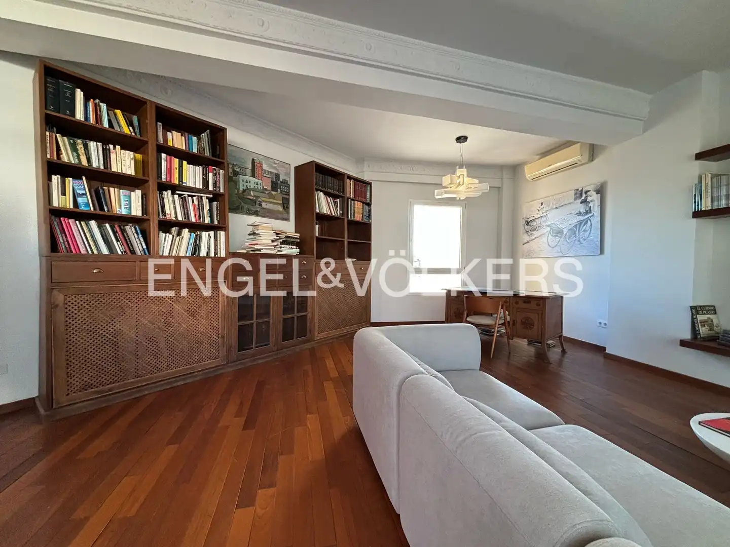 Sala d'estar de Pis de lloguer en Valencia amb Aire condicionat, Calefacció i Parquet