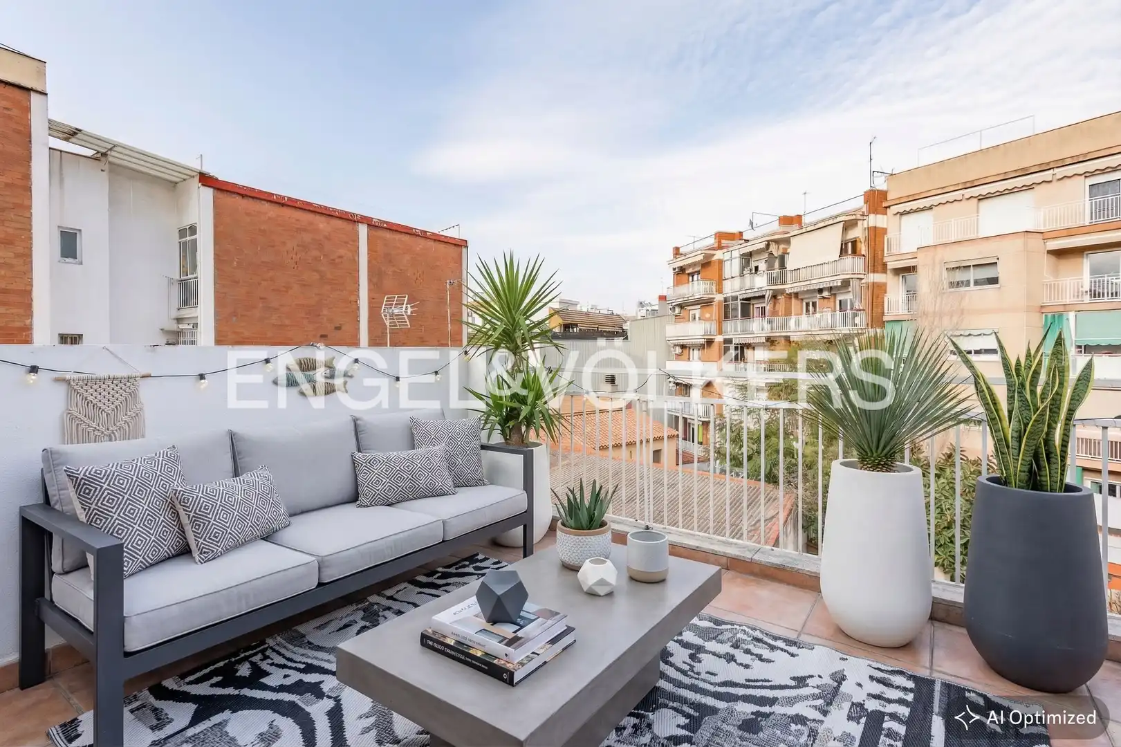 Terrassa de Casa o xalet en venda en Sant Joan Despí amb Aire condicionat, Calefacció i Jardí privat