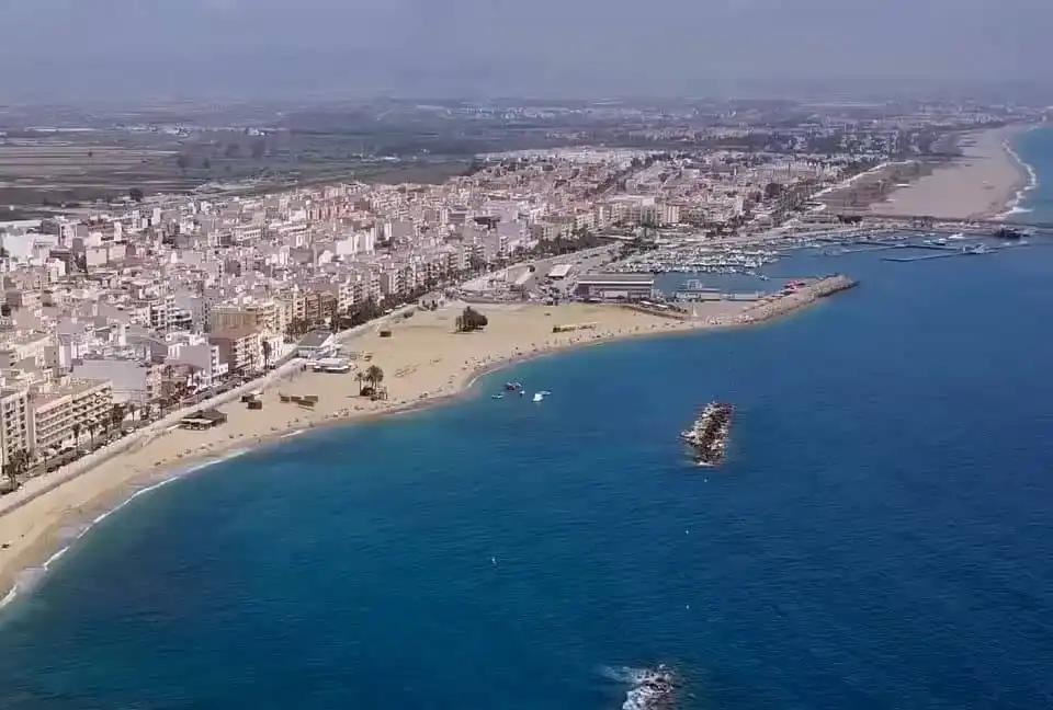 Vista exterior de Piso en venta en Playa de Garrucha