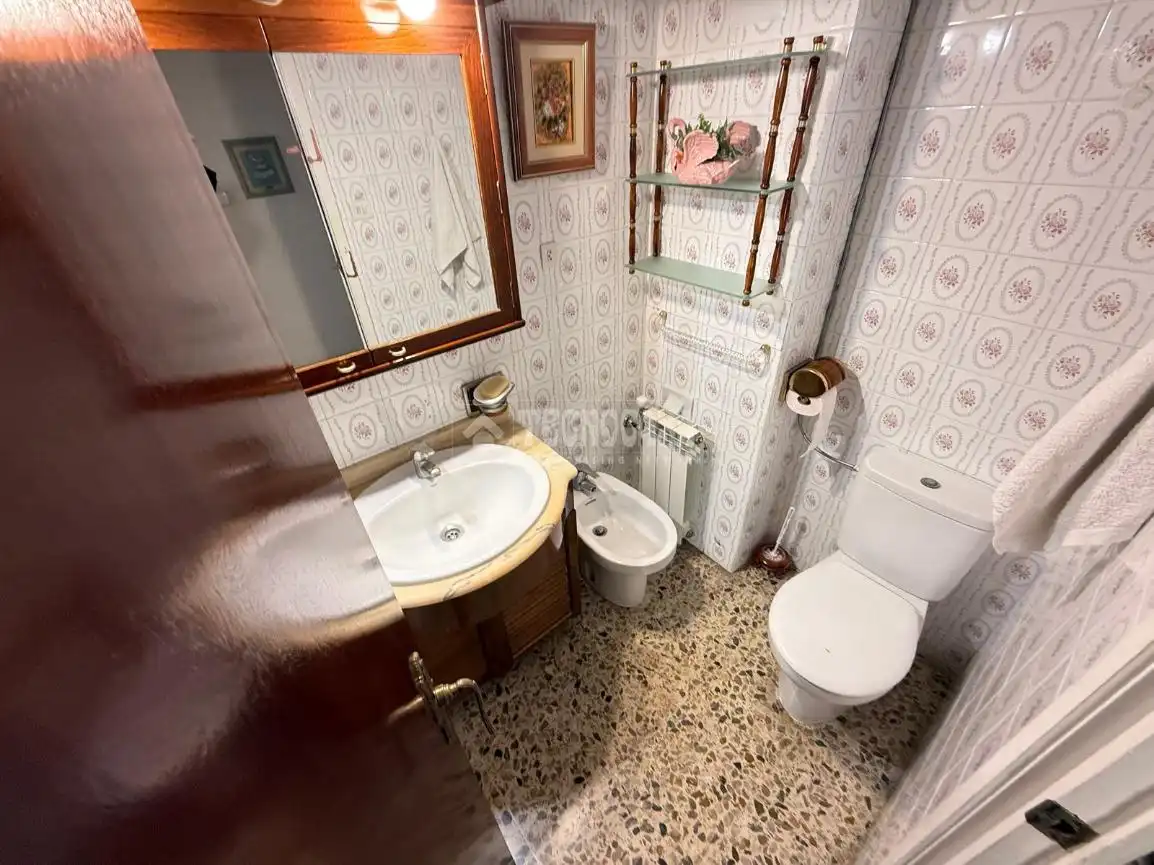 Baño de Piso en venta en Zaragoza con Calefacción, Trastero y Balcón