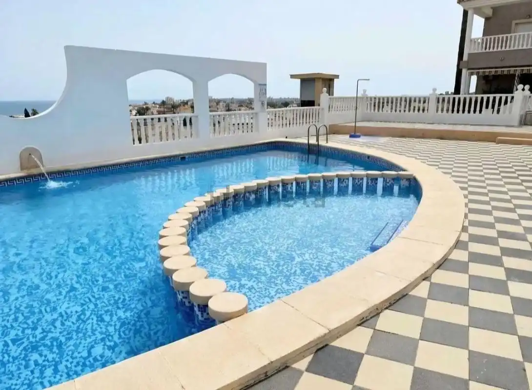 Duplex avec terrasse à vendre à Carrer Nevers