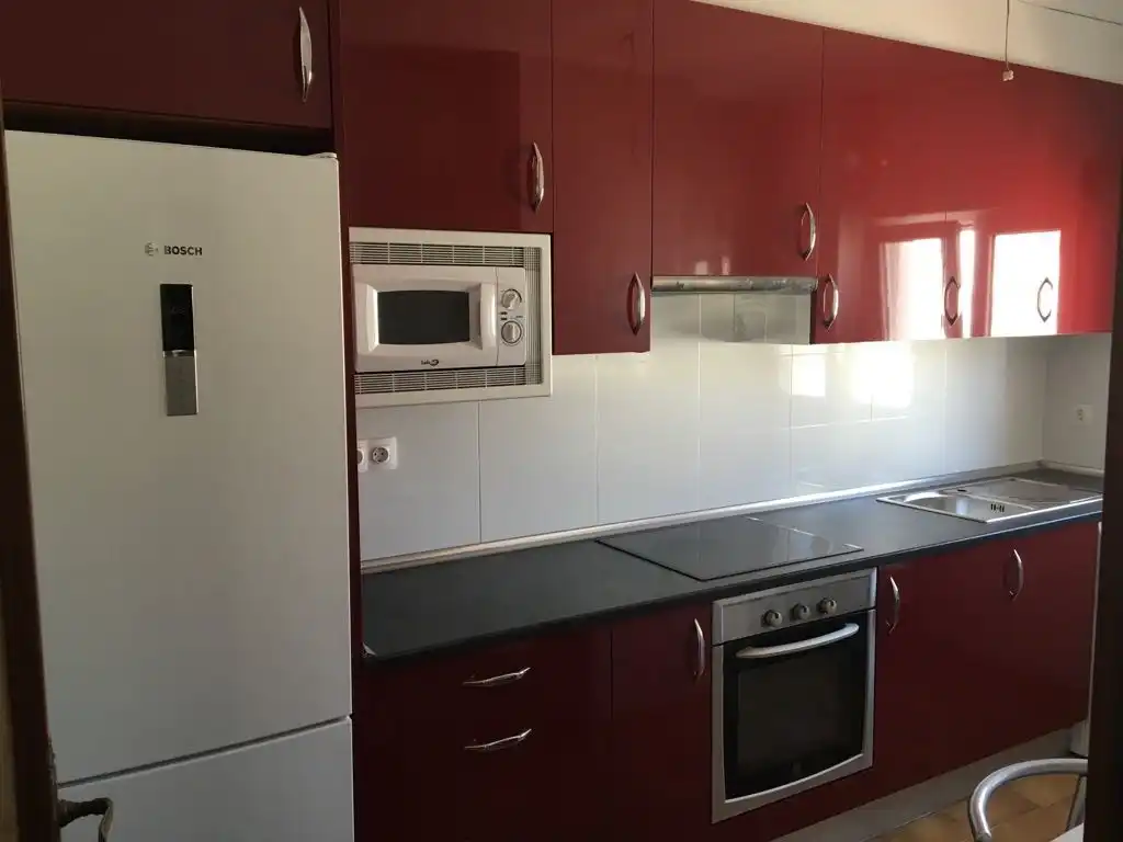 Cocina de Piso de alquiler en Zaragoza con Calefacción, Amueblado y Horno