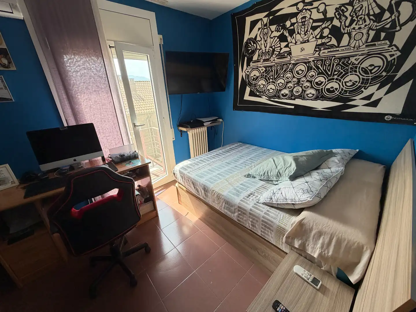 Dormitori de Casa adosada en venda en Olot amb Aire condicionat, Calefacció i Terrassa