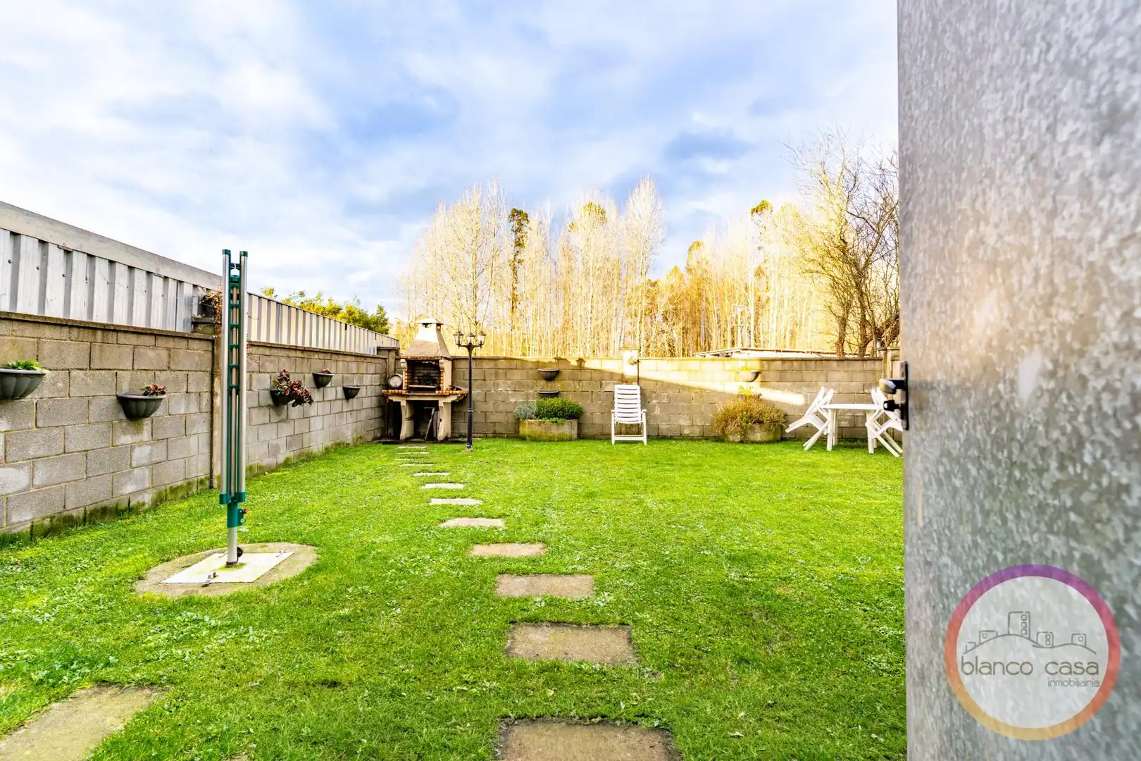 Jardín de Casa o chalet en venta en Carballo con Calefacción, Jardín privado y Trastero