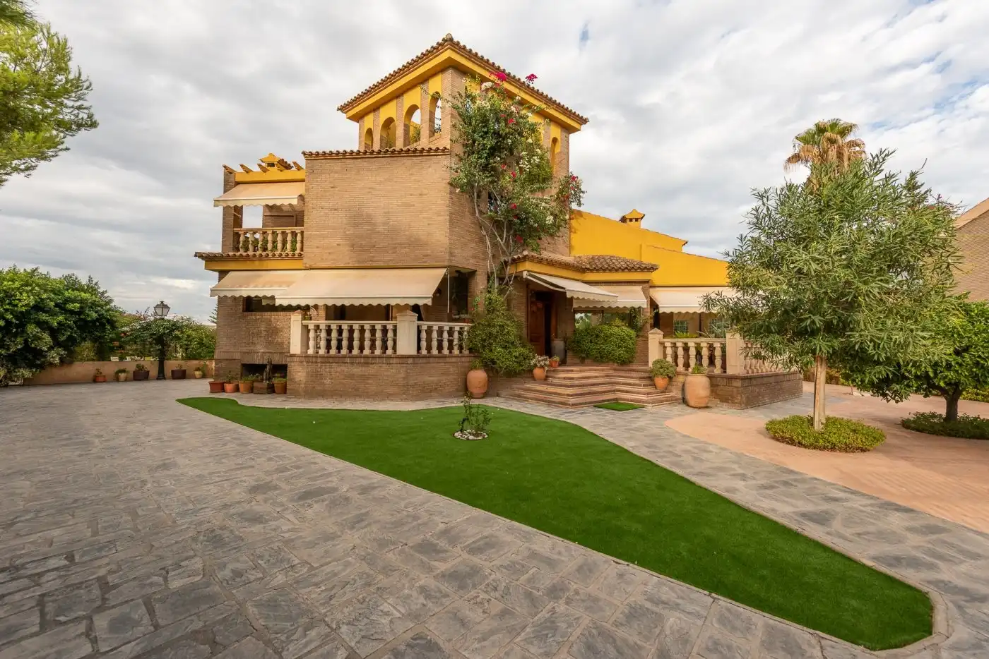 Exterior view of Houses for sale in Petrer  with Air Conditioner, Heating and Private garden