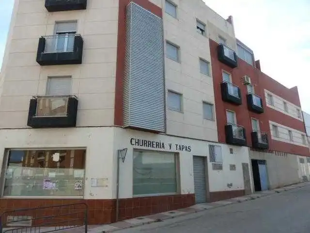 Local comercial en venta en Bailén, imagen 2