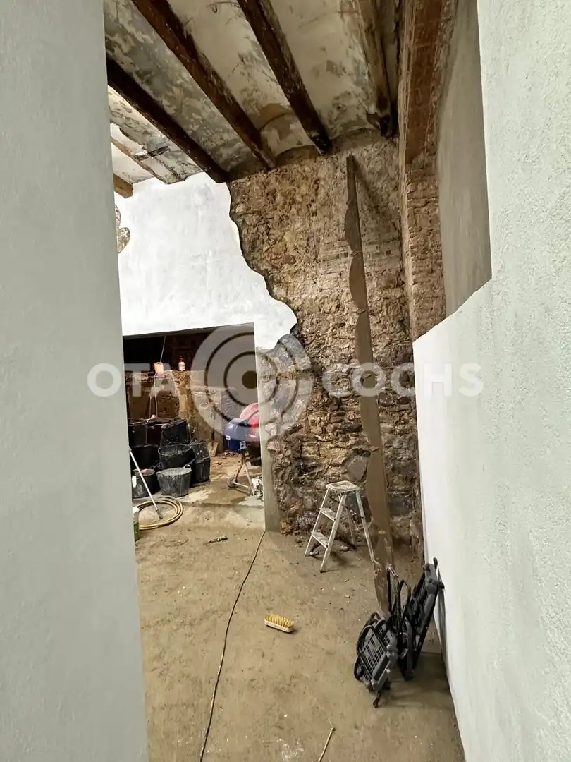 Local comercial en venta en Carrer de les Barreres, imagen 2