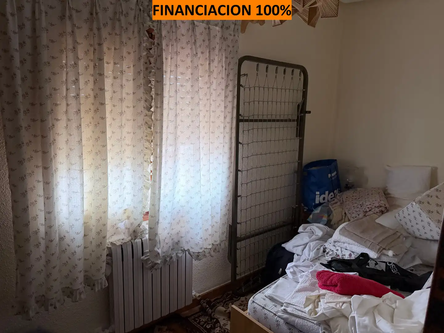 Habitación de Casa o chalet en venta en Ejea de los Caballeros con Calefacción, Jardín privado y Trastero