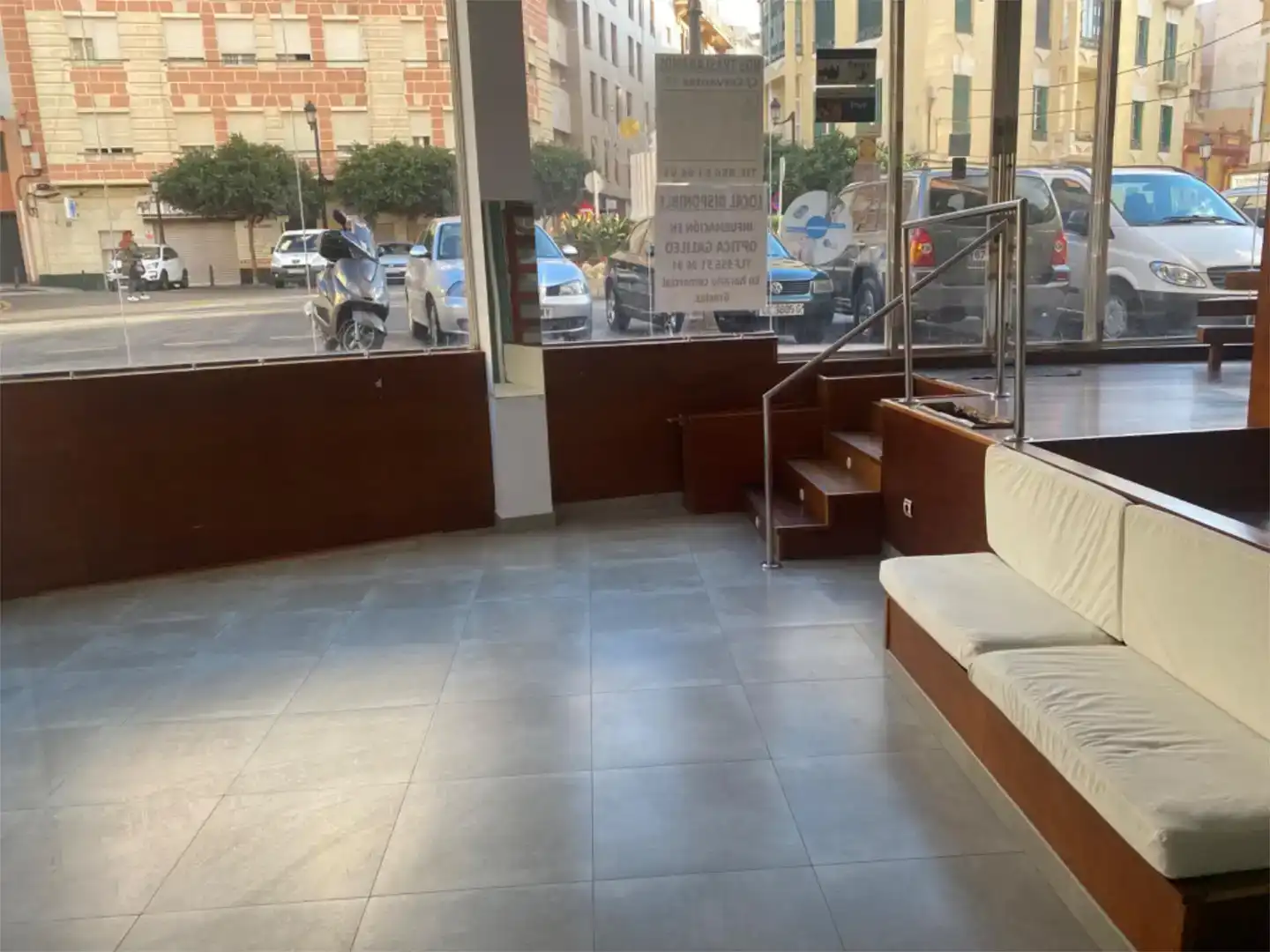 Local de lloguer en Ceuta amb Aire condicionat i Parquet