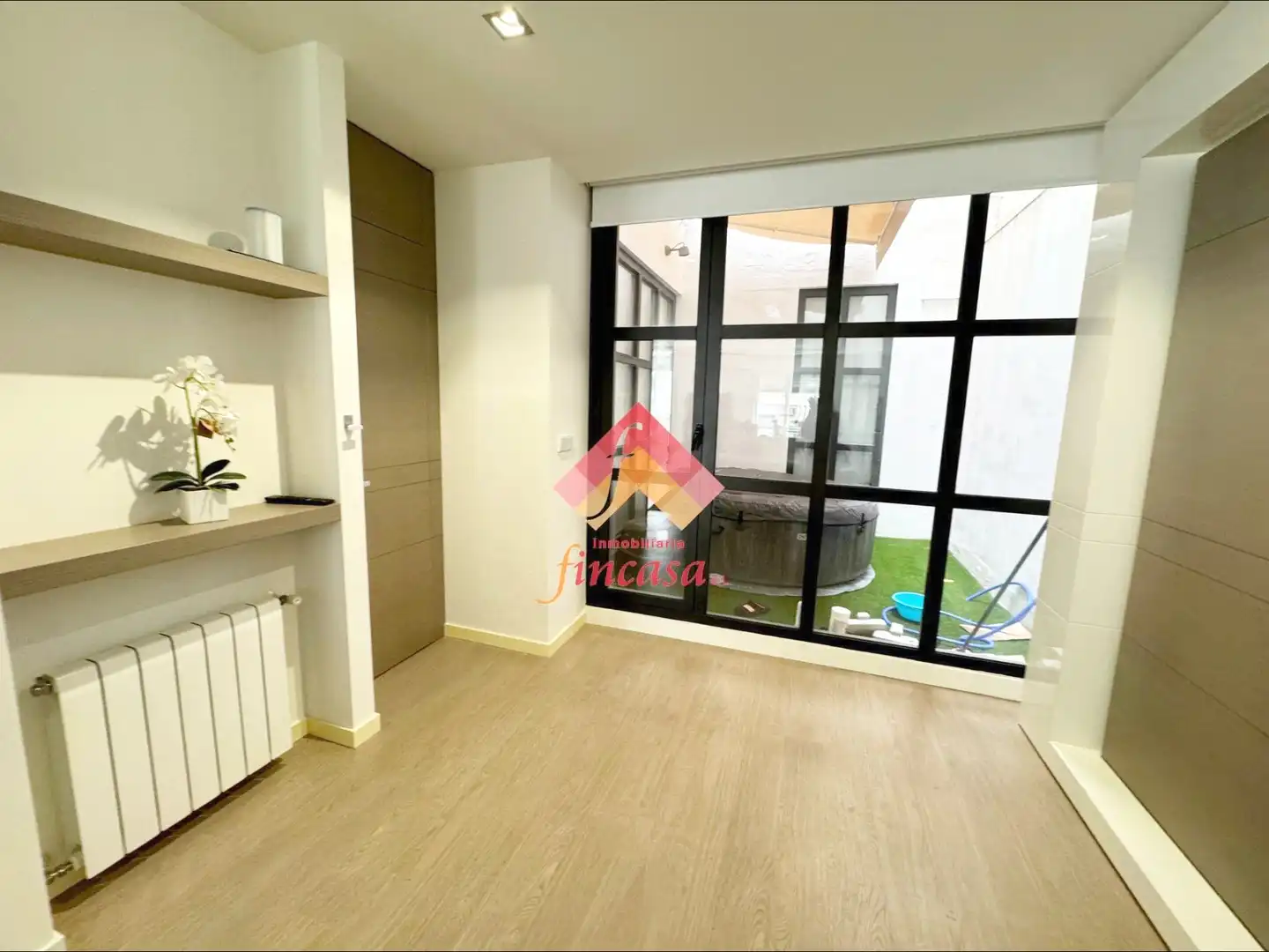 Vista exterior de Piso en venta en Ronda con Calefacción, Trastero y Amueblado