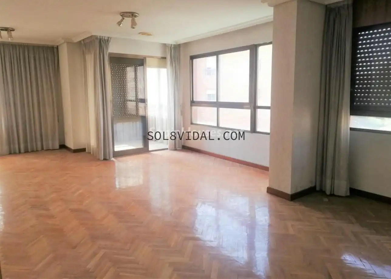 Piso con ascensor en venta en Centro, imagen 2