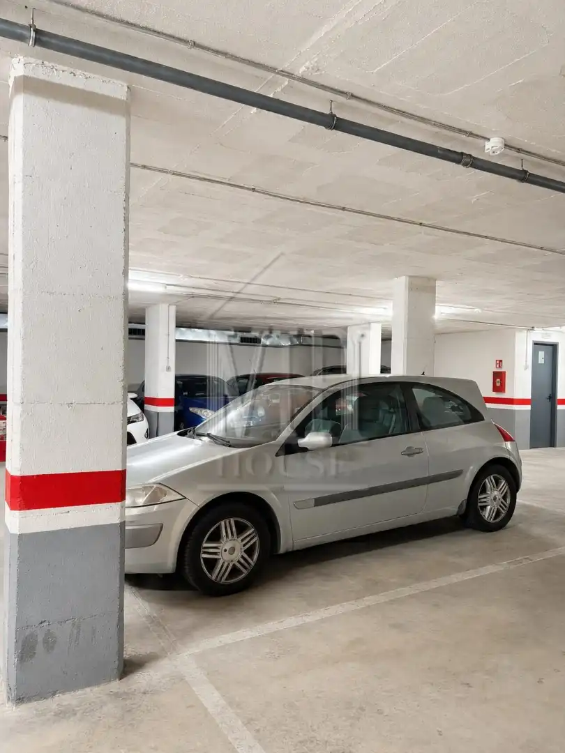Parking de Piso en venta en Badalona con Aire acondicionado, Calefacción y Parquet