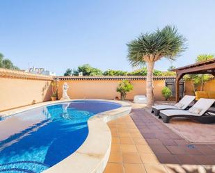 Swimming pool of House or chalet to rent in Torrevieja  with Air Conditioner, Heating and Private garden