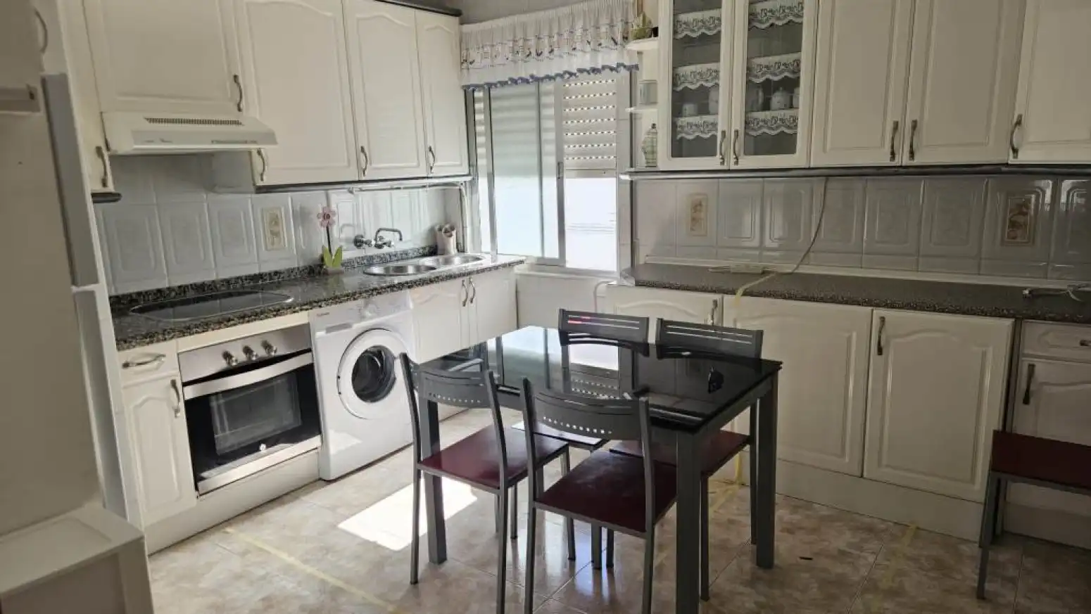 Cocina de Piso de alquiler en Salamanca con Calefacción y Amueblado