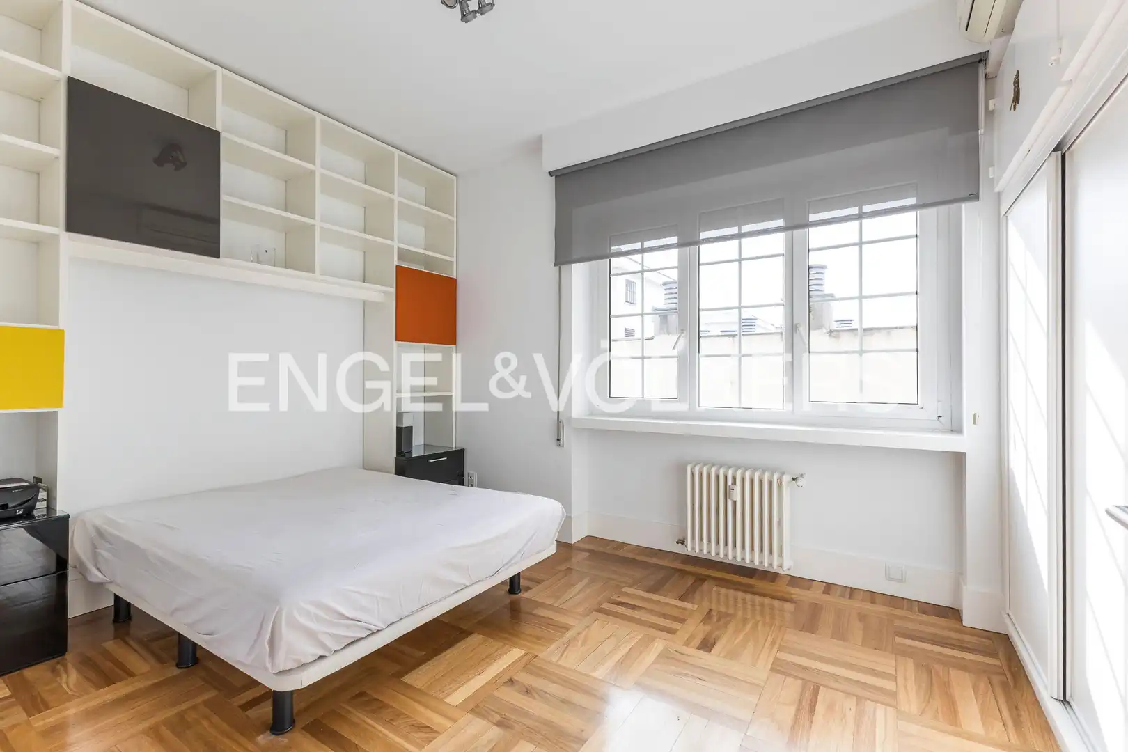 Schlafzimmer von Wohnung zur Miete in Madrid mit Klimaanlage, Heizung und Parkett