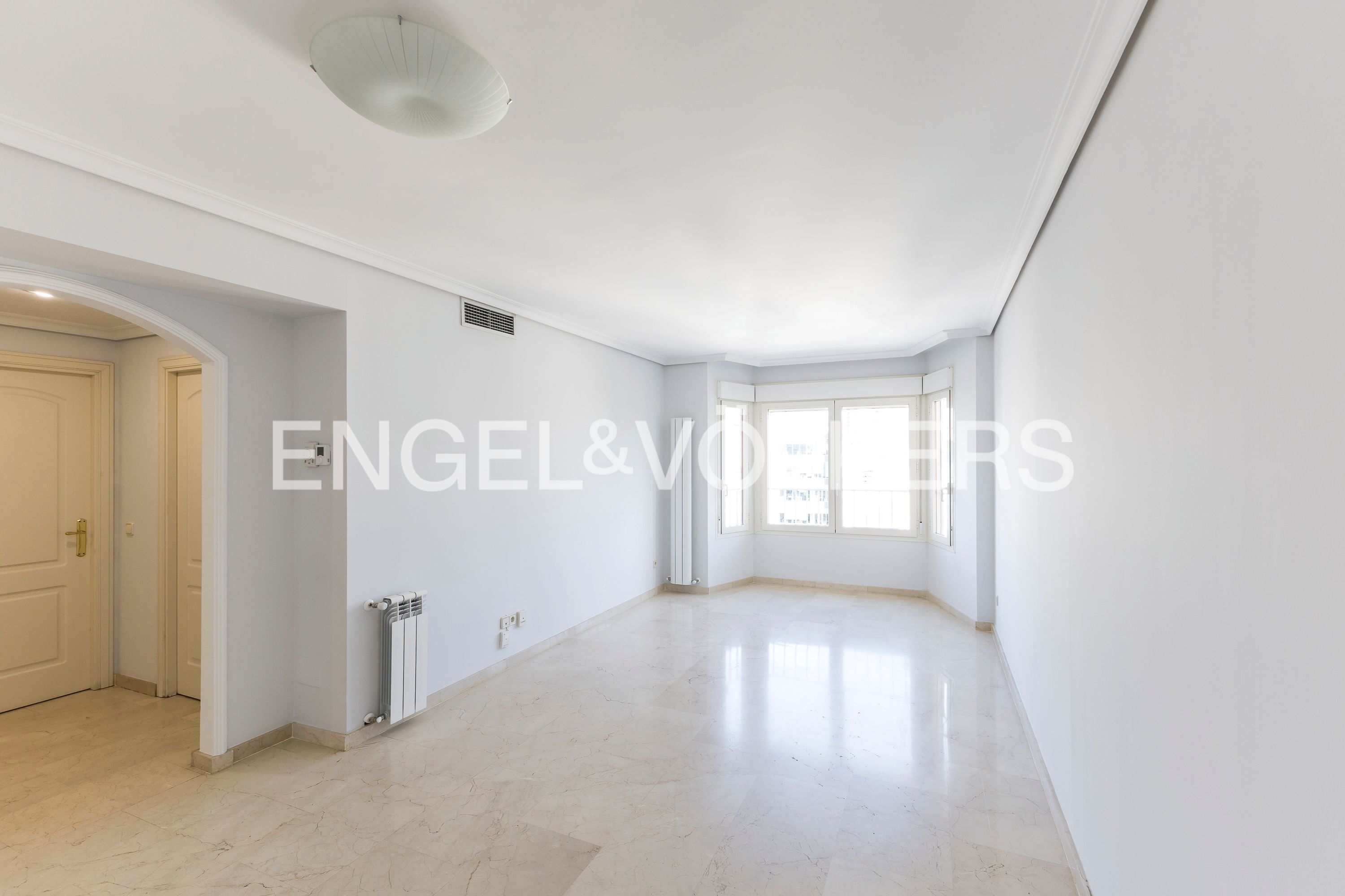 Living room of Apartment to rent in  Madrid Capital  with Air Conditioner, Heating and Swimming Pool