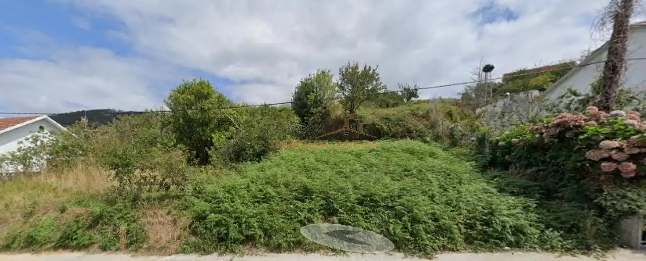Terreno residencial en venta en Neda