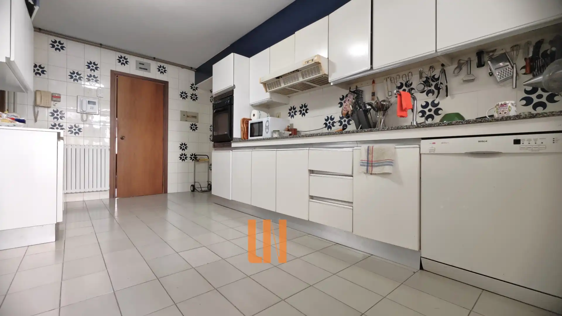 Cocina de Piso en venta en A Coruña Capital  con Calefacción, Parquet y Trastero