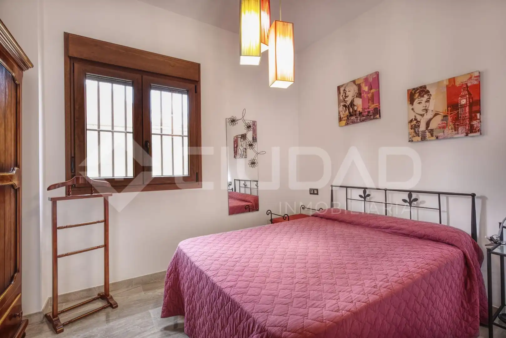 Dormitori de Casa o xalet en venda en Castilleja de la Cuesta amb Aire condicionat, Jardí privat i Terrassa