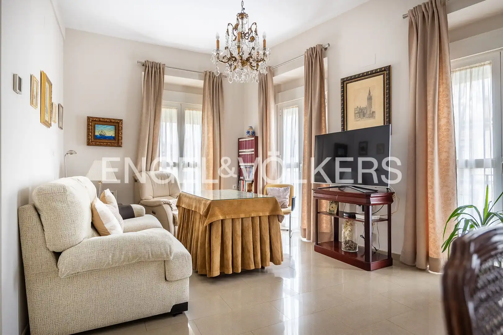 Sala de estar de Piso en venta en Sevilla con Calefacción