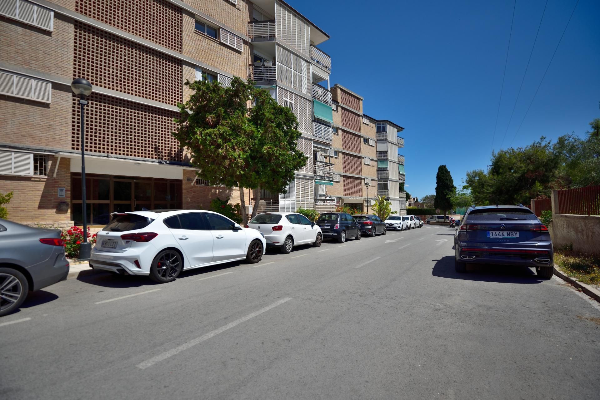 Vista exterior de Pis en venda en Alicante / Alacant amb Calefacció, Terrassa i Balcó
