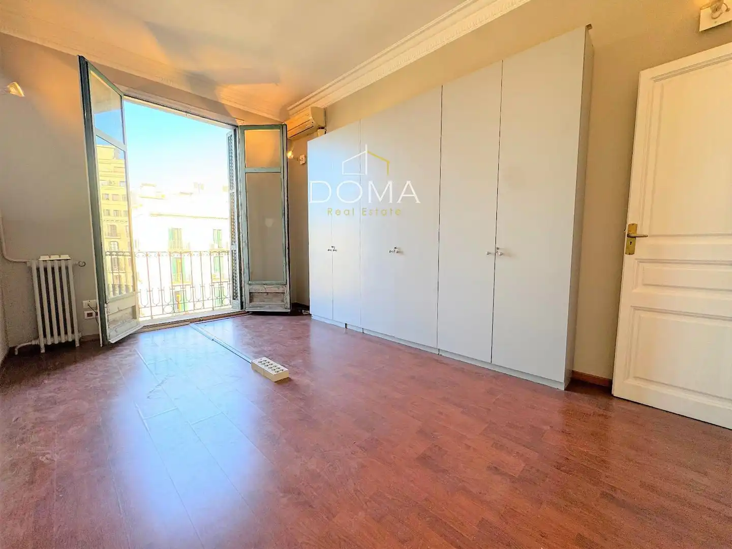 Habitación de Oficina de alquiler en Barcelona con Aire acondicionado, Calefacción y Terraza