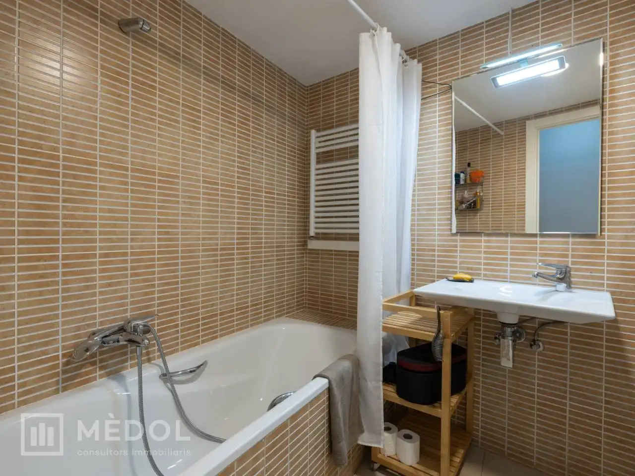 Bathroom of Flat for sale in Reus  with Heating and Parquet flooring