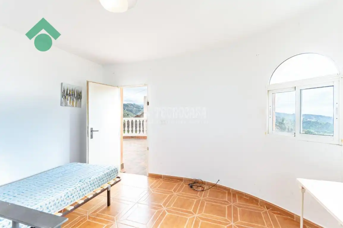 Dormitori de Finca rústica en venda en Vélez-Málaga amb Aire condicionat, Terrassa i Piscina