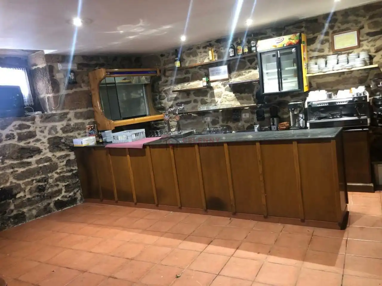 Local en venda en A Pobra de Trives  amb Aire condicionat i Moblat