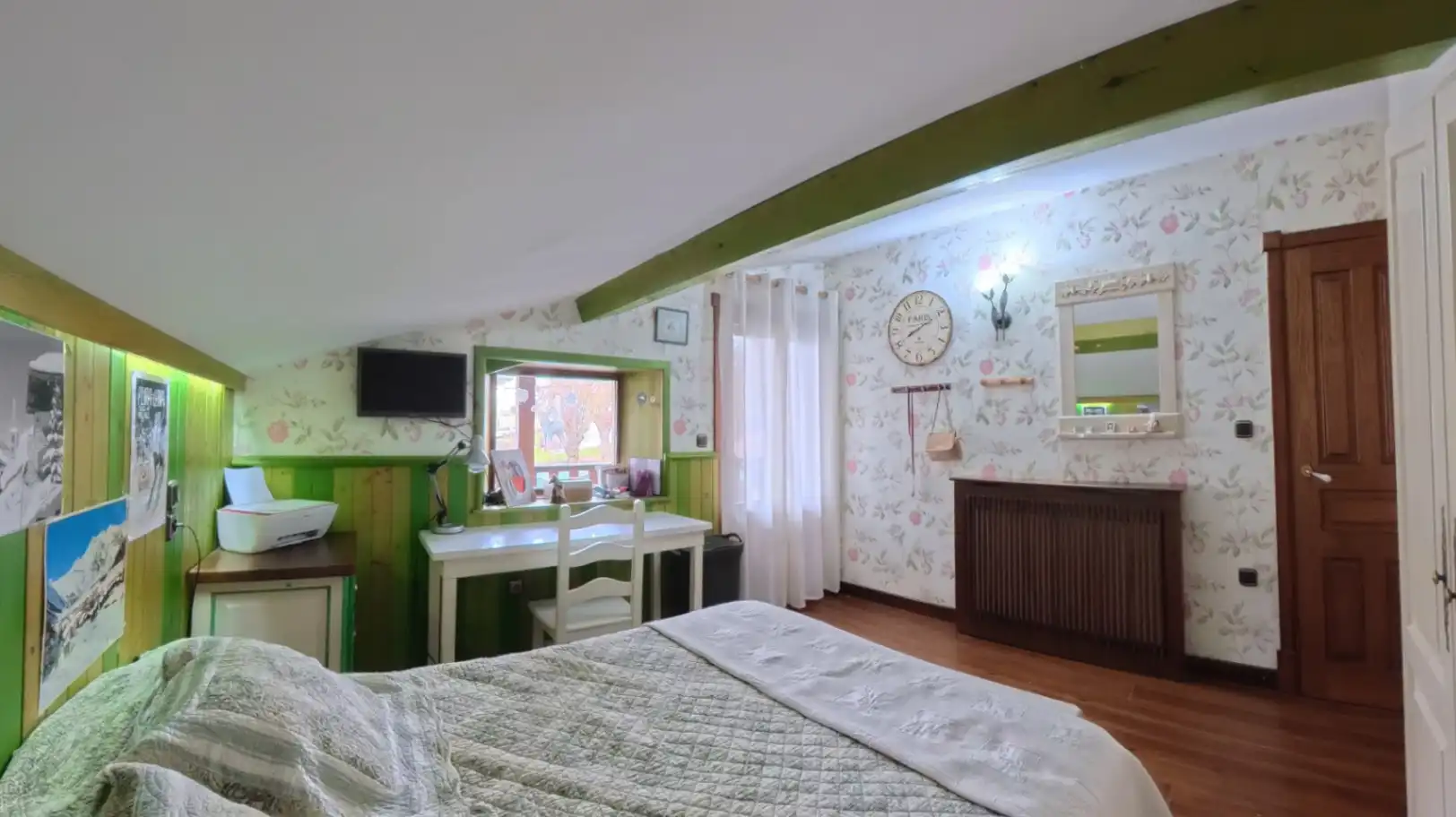Habitación de Casa o chalet en venta en Hermandad de Campoo de Suso con Terraza, Piscina y Amueblado
