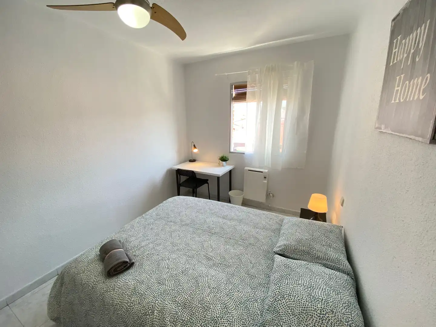 Room in Calle del Puerto de la Morcuera, 16, San Diego