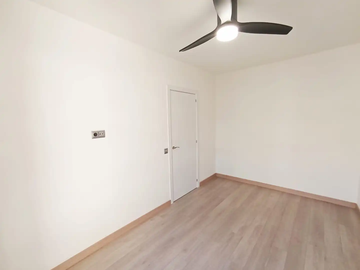 Flat for rent in Vall, Barri del Centre