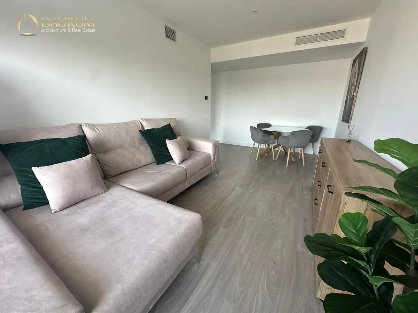 Sala de estar de Piso en venta en Mairena del Aljarafe con Aire acondicionado, Calefacción y Terraza