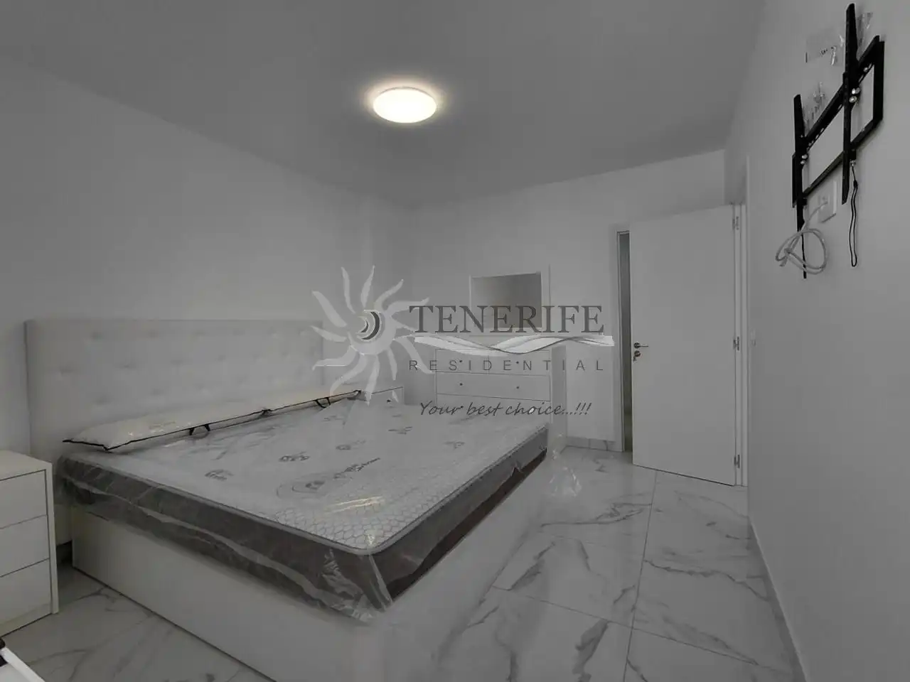 Habitación de Planta baja en venta en Arona con Aire acondicionado, Terraza y Amueblado