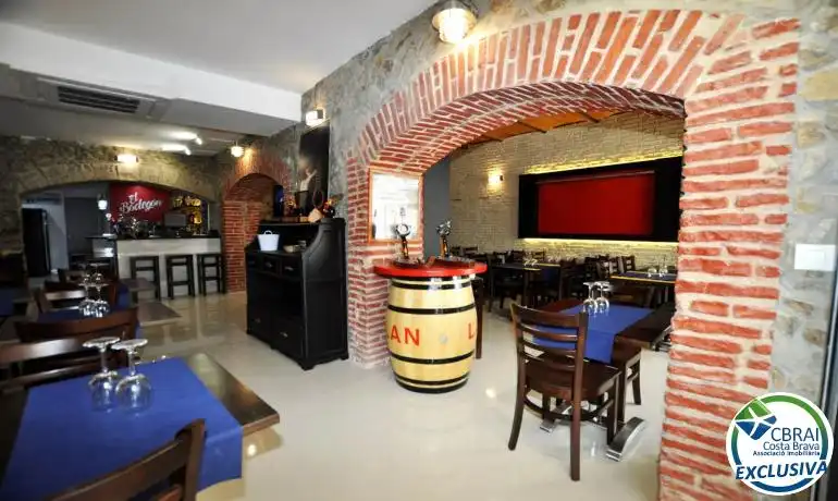 Business premises for sale in Carrer de Joan Badosa i Compte