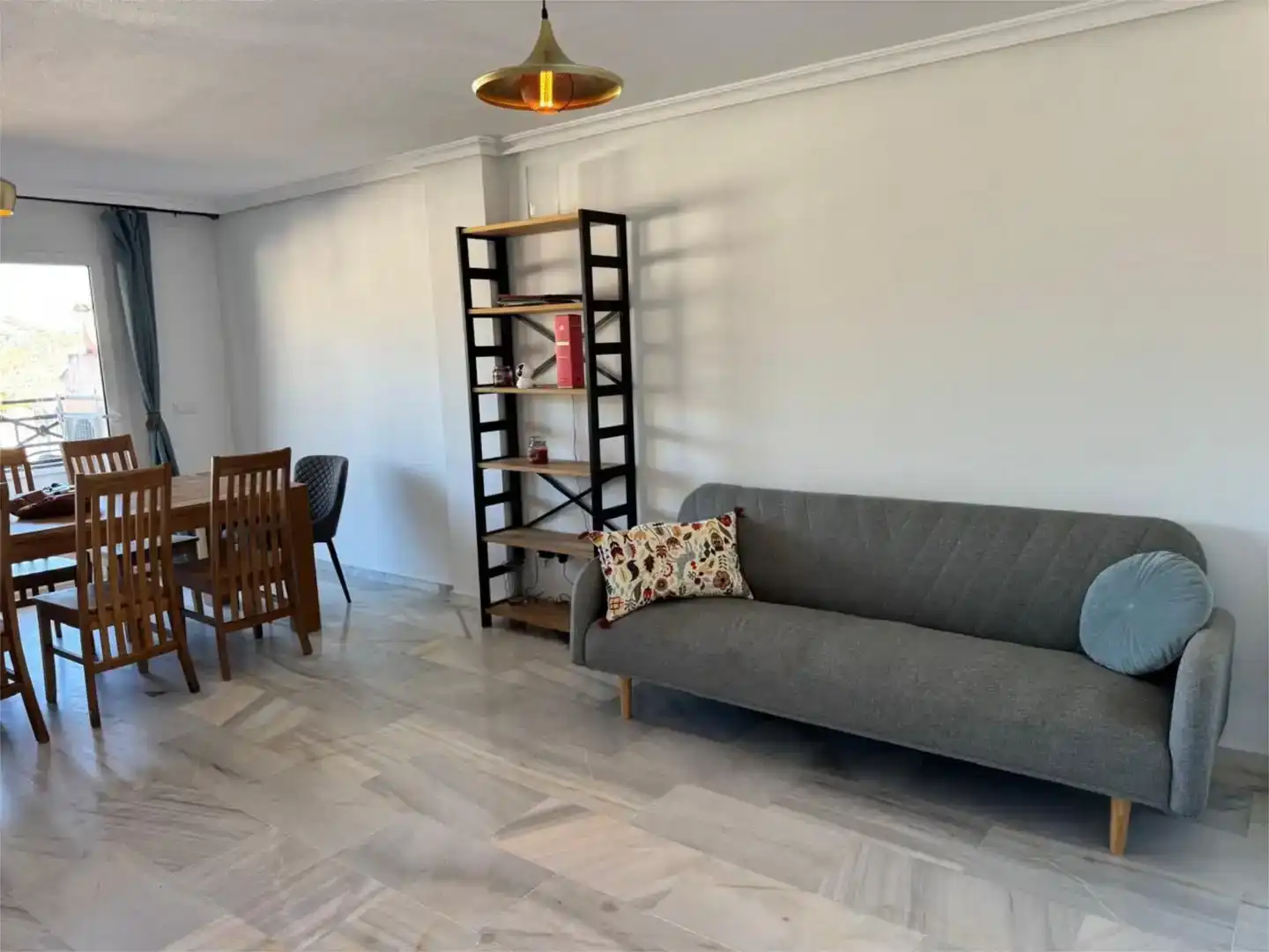 Sala d'estar de Apartament en venda en Calpe / Calp amb Aire condicionat, Piscina i Balcó