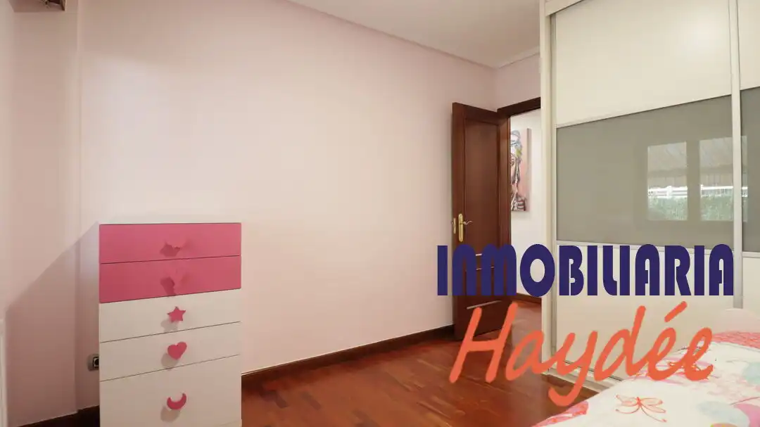 Bedroom of Flat for sale in Leioa  with Heating and Storage room