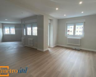 Living room of Flat for sale in Salamanca Capital  with Heating, Parquet flooring and Terrace