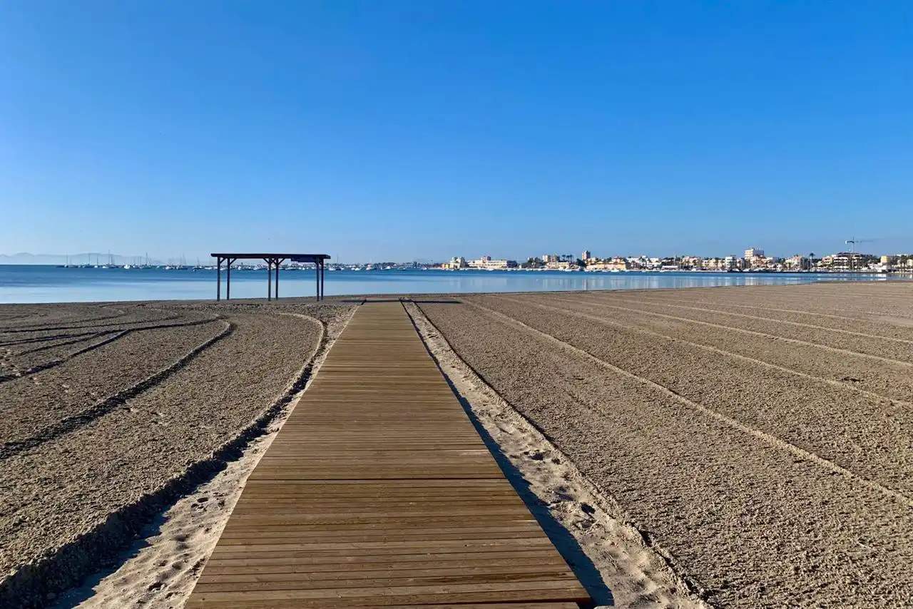 Vista exterior de Apartament en venda en Los Alcázares amb Piscina i Moblat