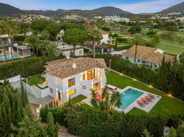 Maison mitoyenne à vendre à Nueva Andalucía