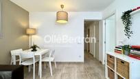 Exterior view of Flat for sale in  Barcelona Capital  with Oven and Microwave