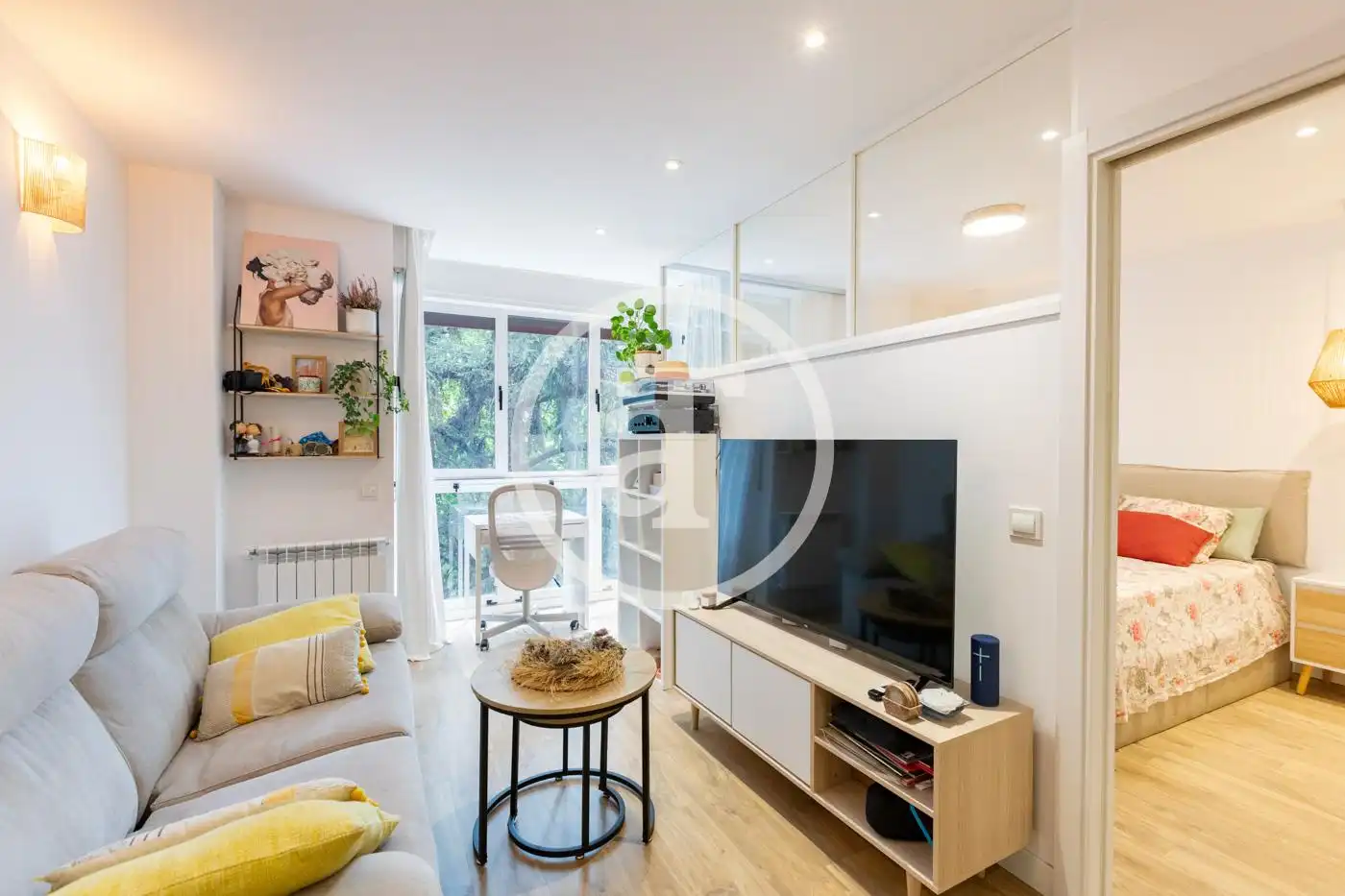 Living room of Flat for rent in Madrid  with Air Conditioner, Heating and Furnished
