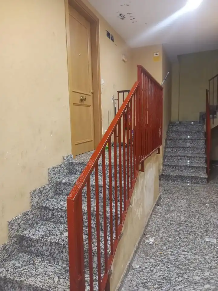 Erdgeschoss zum Verkauf in Zaragoza mit Heizung und Abstellraum