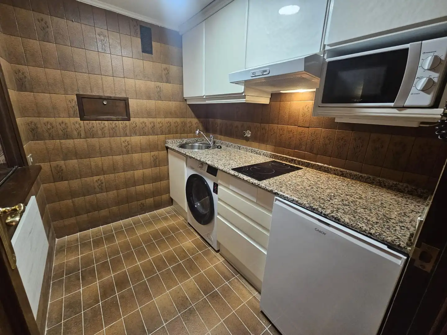 Cuina de Apartament de lloguer en Salamanca amb Calefacció, Parquet i Moblat